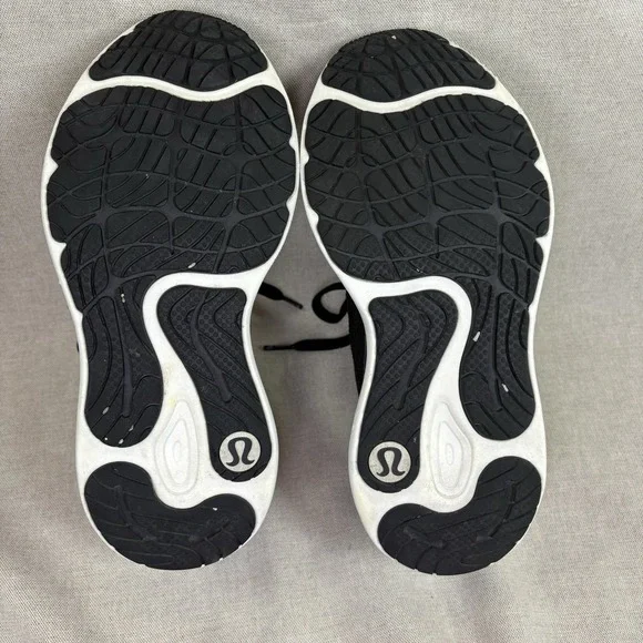 Lululemon BlissFeel 2 Run Black White‎ Running Shoes Sneakers Women Size 6.5 - Picture 8 of 8